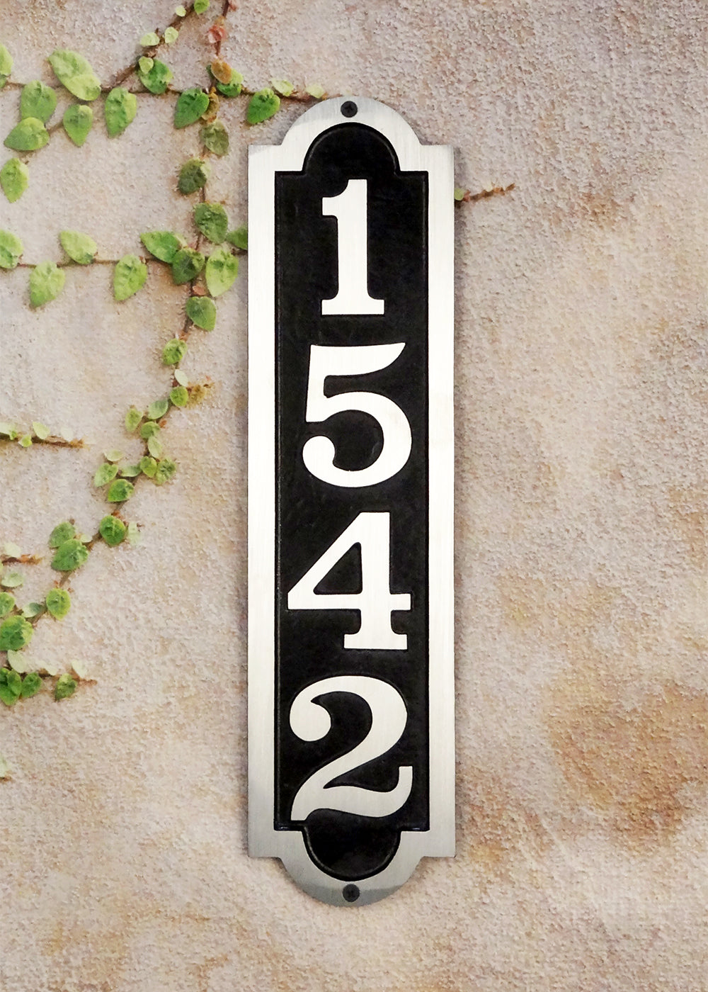 Hampton Cast Aluminum Address Plaque with Brushed Aluminum Numbers - Bold Italic Font